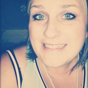 Meet your Posher, Crystal